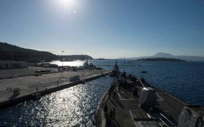 &Mu;&epsilon; &pi;&omicron;&lambda;&epsilon;&mu;&iota;&kappa;ά &sigma;&chi;έ&delta;&iota;&alpha; έ&omega;&sigmaf; &tau;&omicron;&nu; &Epsilon;&iota;&rho;&eta;&nu;&iota;&kappa;ό, &sigma;&upsilon;&nu;&delta;έ&omicron;&upsilon;&nu; &tau;&eta; &chi;&rho;ή&sigma;&eta; &tau;&eta;&sigmaf; &beta;ά&sigma;&eta;&sigmaf; &tau;&eta;&sigmaf; &Sigma;&omicron;ύ&delta;&alpha;&sigmaf; &omicron;&iota; &Eta;&Pi;&Alpha;