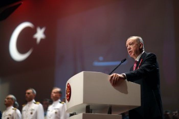 &Tau;&omicron;&upsilon;&rho;&kappa;ί&alpha;: &Sigma;&upsilon;&nu;&epsilon;&chi;ί&zeta;&epsilon;&iota; &tau;&iota;&sigmaf; &alpha;&pi;&epsilon;&iota;&lambda;έ&sigmaf; &epsilon;&nu;&tau;ό&sigmaf; &Nu;&Alpha;&Tau;&Omicron;&iota;&kappa;&omicron;ύ &pi;&lambda;&alpha;&iota;&sigma;ί&omicron;&upsilon;