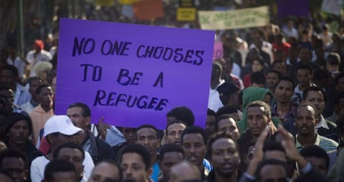 65,6 &epsilon;&kappa;&alpha;&tau;&omicron;&mu;&mu;ύ&rho;&iota;&alpha; &xi;&epsilon;&rho;&iota;&zeta;&omega;&mu;έ&nu;&omicron;&iota;