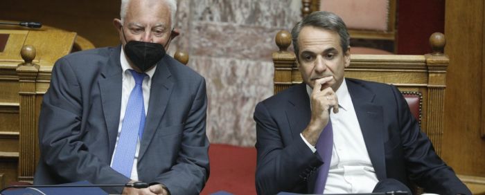 &Epsilon;&lambda;&lambda;ά&delta;&alpha;: &Eta; έ&lambda;&lambda;&epsilon;&iota;&psi;&eta; &alpha;&pi;&alpha;&nu;&tau;ή&sigma;&epsilon;&omega;&nu; &gamma;&iota;&alpha; &tau;&iota;&sigmaf; &upsilon;&pi;&omicron;&kappa;&lambda;&omicron;&pi;έ&sigmaf; &phi;&omicron;&upsilon;&sigma;&kappa;ώ&nu;&epsilon;&iota; &tau;&alpha; &pi;&alpha;&nu;&iota;ά &tau;&eta;&sigmaf; &alpha;&nu;&tau;&iota;&pi;&omicron;&lambda;ί&tau;&epsilon;&upsilon;&sigma;&eta;&sigmaf;