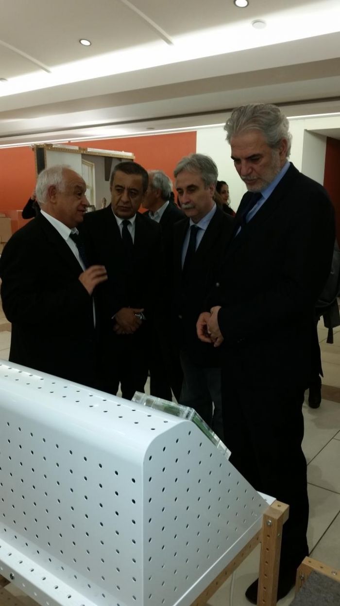 &Pi;&omicron;&lambda;ί&tau;&epsilon;&sigmaf; &kappa;&alpha;&iota; &epsilon;&pi;&alpha;&nu;ά&sigma;&tau;&alpha;&sigma;&eta; &tau;&eta;&sigmaf; &epsilon;&pi;&iota;&sigma;&tau;ή&mu;&eta;&sigmaf;