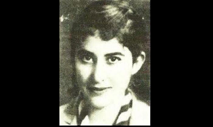 &Eta;&rho;ώ &Kappa;&omega;&nu;&sigma;&tau;&alpha;&nu;&tau;&omicron;&pi;&omicron;ύ&lambda;&omicron;&upsilon;: &Mu;&epsilon; &delta;&epsilon;&kappa;&alpha;&epsilon;&pi;&tau;ά &sigma;&phi;&alpha;ί&rho;&epsilon;&sigmaf;, ό&sigma;&epsilon;&sigmaf; &kappa;&alpha;&iota; &tau;&alpha; &chi;&rho;ό&nu;&iota;&alpha; &tau;&eta;&sigmaf;&hellip;