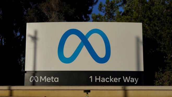 H Meta, &eta; &mu;&eta;&tau;&rho;&iota;&kappa;ή &tau;&omega;&nu; Facebook &kappa;&alpha;&iota; Instagram, a&pi;&omicron;&lambda;ύ&epsilon;&iota; 11.000 &epsilon;&rho;&gamma;&alpha;&zeta;&omicron;&mu;έ&nu;&omicron;&upsilon;&sigmaf;!