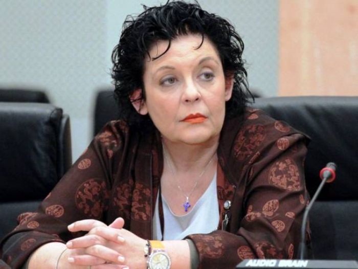 &Omicron;... &sigma;&omega;&phi;&rho;&omicron;&nu;&iota;&sigma;&tau;&iota;&kappa;ό&sigmaf; &kappa;&alpha;&pi;&iota;&tau;&alpha;&lambda;&iota;&sigma;&mu;ό&sigmaf;