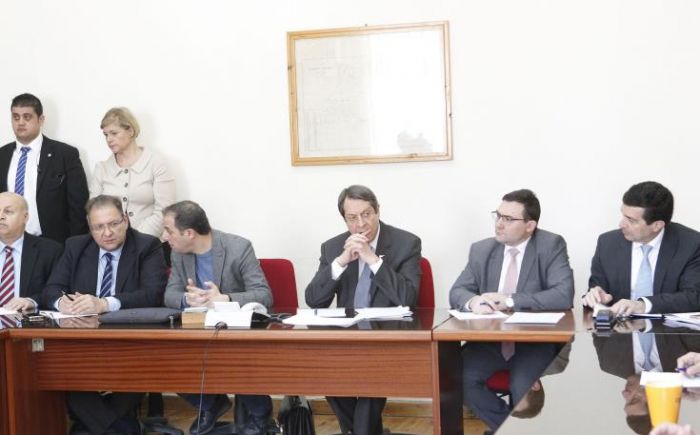 &Kappa;&alpha;&tau;&epsilon;&beta;ά&zeta;&omicron;&upsilon;&nu; &chi;&epsilon;&iota;&rho;ό&phi;&rho;&epsilon;&nu;&alpha; &kappa;&alpha;&iota; &pi;&iota;ά&nu;&omicron;&upsilon;&nu; &tau;&iota;&mu;ό&nu;&iota; &omicron;&iota; &mu;&epsilon;&tau;&alpha;&phi;&omicron;&rho;&epsilon;ί&sigmaf;