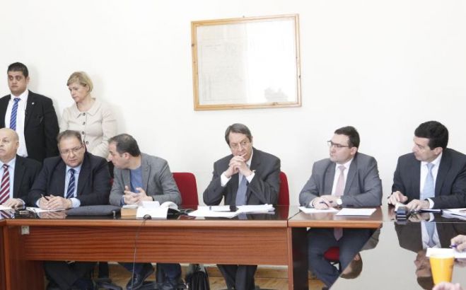 &Kappa;&alpha;&tau;&epsilon;&beta;ά&zeta;&omicron;&upsilon;&nu; &chi;&epsilon;&iota;&rho;ό&phi;&rho;&epsilon;&nu;&alpha; &kappa;&alpha;&iota; &pi;&iota;ά&nu;&omicron;&upsilon;&nu; &tau;&iota;&mu;ό&nu;&iota; &omicron;&iota; &mu;&epsilon;&tau;&alpha;&phi;&omicron;&rho;&epsilon;ί&sigmaf;