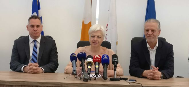 &Epsilon;&pi;&iota;&kappa;&rho;ί&nu;&omicron;&upsilon;&nu; &tau;&eta;&nu; &sigma;&tau;ά&sigma;&eta; &tau;&omicron;&upsilon; Έ&iota;&nu;&tau;&epsilon;