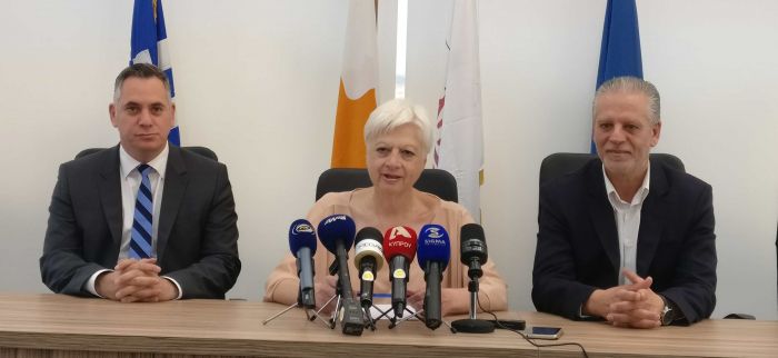 &Epsilon;&pi;&iota;&kappa;&rho;ί&nu;&omicron;&upsilon;&nu; &tau;&eta;&nu; &sigma;&tau;ά&sigma;&eta; &tau;&omicron;&upsilon; Έ&iota;&nu;&tau;&epsilon;
