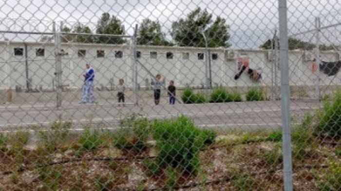 &Alpha;&pi;&omicron;ύ έ&rho;&chi;&omicron;&nu;&tau;&alpha;&iota; &omicron;&iota; &pi;&rho;ό&sigma;&phi;&upsilon;&gamma;&epsilon;&sigmaf;; &Alpha;&pi;ό &tau;&omicron;&nu; &iota;&mu;&pi;&epsilon;&rho;&iota;&alpha;&lambda;&iota;&sigma;&tau;&iota;&kappa;ό &pi;ό&lambda;&epsilon;&mu;&omicron;