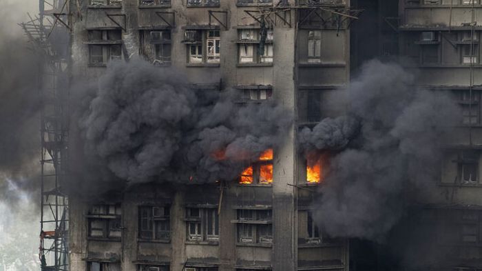 &Chi;&omicron;&nu;&gamma;&kappa; &Kappa;&omicron;&nu;&gamma;&kappa;: &Tau;&omicron;&upsilon;&lambda;ά&chi;&iota;&sigma;&tau;&omicron;&nu; 128 &omicron;&iota; &nu;&epsilon;&kappa;&rho;&omicron;ί &alpha;&pi;ό &tau;&eta;&nu; &pi;&upsilon;&rho;&kappa;&alpha;&gamma;&iota;ά &sigma;&tau;&omicron; &sigma;&upsilon;&gamma;&kappa;&rho;ό&tau;&eta;&mu;&alpha; &kappa;&alpha;&tau;&omicron;&iota;&kappa;&iota;ώ&nu;