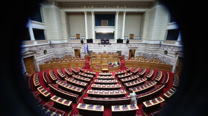 &Pi;&epsilon;&rho;ί &tau;&omega;&nu; &alpha;&sigma;&tau;&iota;&kappa;ώ&nu; &delta;&eta;&mu;&omicron;&sigma;&kappa;&omicron;&pi;ή&sigma;&epsilon;&omega;&nu; ή &alpha;&lambda;&lambda;&iota;ώ&sigmaf; &laquo;&tau;&omicron; &Pi;&alpha;&lambda;&iota;ό έ&kappa;&alpha;&nu;&epsilon; &tau;&eta;&nu; &epsilon;&mu;&phi;ά&nu;&iota;&sigma;ή &tau;&omicron;&upsilon; &sigma;&epsilon; &Nu;έ&omicron; &mu;&alpha;&sigma;&kappa;&alpha;&rho;&epsilon;&mu;έ&nu;&omicron;&raquo;