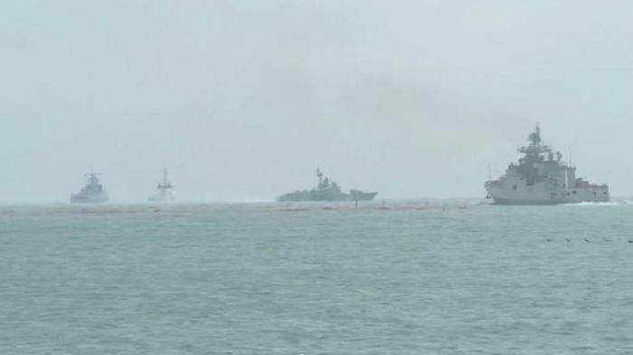 &Eta; &Rho;&omega;&sigma;ί&alpha; &kappa;&alpha;&tau;&eta;&gamma;&omicron;&rho;&epsilon;ί &tau;&omicron;&nu; &Kappa;&alpha;&nu;&alpha;&delta;ά ό&tau;&iota; &epsilon;&xi;ό&pi;&lambda;&iota;&sigma;&epsilon; &tau;&alpha; &omicron;&upsilon;&kappa;&rho;&alpha;&nu;&iota;&kappa;ά &sigma;&kappa;ά&phi;&eta; &pi;&omicron;&upsilon; &epsilon;&pi;&iota;&tau;έ&theta;&eta;&kappa;&alpha;&nu; &sigma;&tau;&eta;&nu; &Sigma;&epsilon;&beta;&alpha;&sigma;&tau;&omicron;ύ&pi;&omicron;&lambda;&eta;