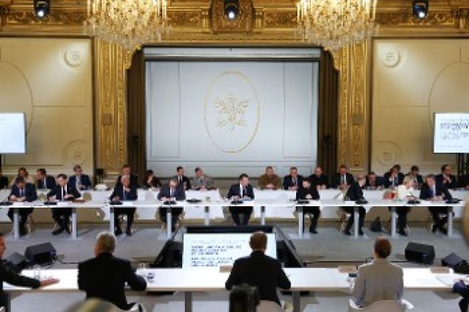 &Pi;ό&lambda;&epsilon;&mu;&omicron;&sigmaf; &sigma;&tau;&eta;&nu; &Omicron;&upsilon;&kappa;&rho;&alpha;&nu;ί&alpha;: &Pi;&epsilon;&rho;&iota;&sigma;&sigma;ό&tau;&epsilon;&rho;&alpha; ό&pi;&lambda;&alpha; &kappa;&alpha;&iota; &sigma;&tau;&rho;&alpha;&tau;&iota;&omega;&tau;&iota;&kappa;ή &epsilon;&kappa;&pi;&alpha;ί&delta;&epsilon;&upsilon;&sigma;&eta; &sigma;&tau;&omicron; &Kappa;ί&epsilon;&beta;&omicron; &alpha;&pi;ό &tau;&omicron;&upsilon;&sigmaf; &laquo;&pi;&rho;ό&theta;&upsilon;&mu;&omicron;&upsilon;&sigmaf;&raquo;