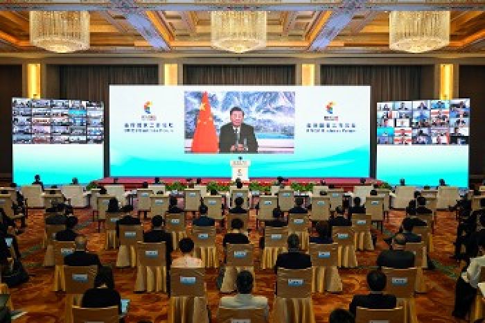 14&eta; &Sigma;ύ&nu;&omicron;&delta;&omicron;&sigmaf; BRICS: &Sigma;&tau;&omicron; &epsilon;&pi;ί&kappa;&epsilon;&nu;&tau;&rho;&omicron; &Kappa;ί&nu;&alpha;&sigmaf; &kappa;&alpha;&iota; &Rho;&omega;&sigma;ί&alpha;&sigmaf; &eta; &alpha;&mu;&phi;&iota;&sigma;&beta;ή&tau;&eta;&sigma;&eta; &tau;&eta;&sigmaf; &laquo;&theta;έ&sigma;&eta;&sigmaf; &delta;ύ&nu;&alpha;&mu;&eta;&sigmaf;&raquo; &tau;&omega;&nu; &Eta;&Pi;&Alpha;