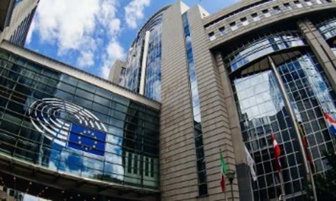 &Tau;&eta;&sigmaf; &Epsilon;&Epsilon; &laquo;&kappa;&rho;ά&tau;&omicron;&sigmaf; &delta;&iota;&kappa;&alpha;ί&omicron;&upsilon;&raquo; ή &delta;&iota;&kappa;&tau;&alpha;&tau;&omicron;&rho;ί&alpha; &tau;&omicron;&upsilon; &kappa;&epsilon;&phi;&alpha;&lambda;&alpha;ί&omicron;&upsilon;;