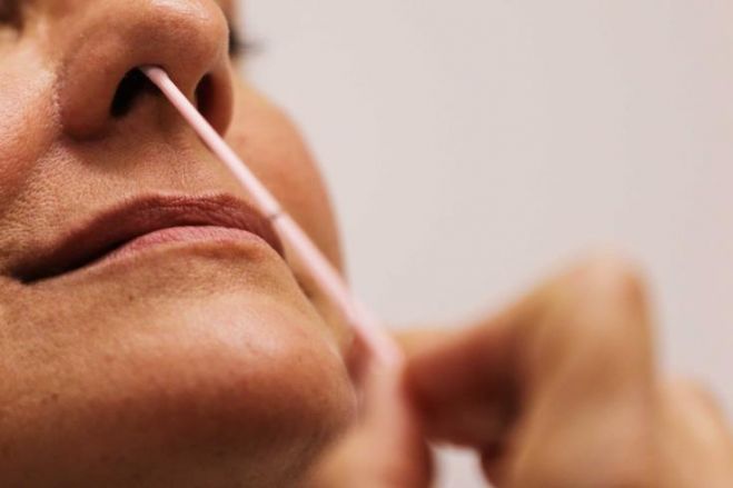 &Kappa;&omicron;&rho;&omega;&nu;&omicron;ϊό&sigmaf;: &Kappa;ύ&pi;&rho;&iota;&omicron;&sigmaf; &tau;&eta;&sigmaf; &Beta;&rho;&epsilon;&tau;&alpha;&nu;ί&alpha;&sigmaf; &pi;ί&sigma;&omega; &alpha;&pi;ό &kappa;&alpha;&iota;&nu;&omicron;&tau;ό&mu;&omicron; &delta;&iota;&alpha;&gamma;&nu;&omega;&sigma;&tau;&iota;&kappa;ό &tau;&epsilon;&sigma;&tau;