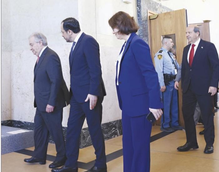 &Alpha;&nu;&eta;&sigma;&upsilon;&chi;&eta;&tau;&iota;&kappa;ή &pi;&epsilon;&rho;&iota;&rho;&rho;έ&omicron;&upsilon;&sigma;&alpha; &sigma;&epsilon; &delta;&iota;&chi;&alpha;&sigma;&mu;έ&nu;&omicron; &pi;&epsilon;&rho;&iota;&beta;ά&lambda;&lambda;&omicron;&nu;...