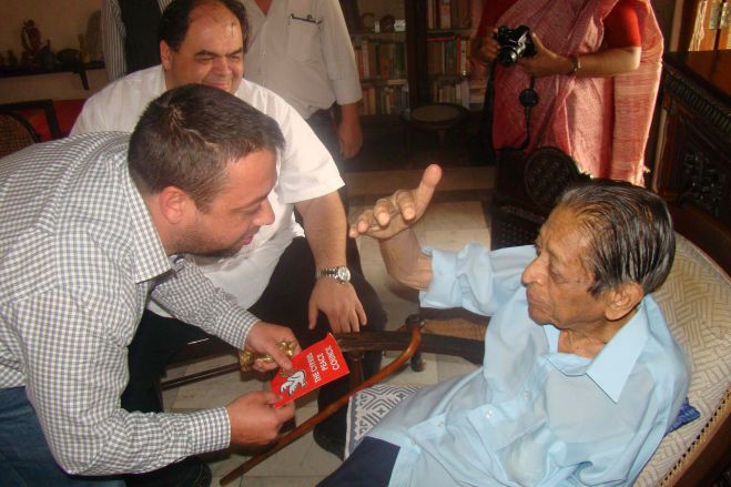 &Pi;&alpha;&tau;&rho;&iota;&omega;&tau;&iota;&sigma;&mu;ό&sigmaf; &epsilon;ί&nu;&alpha;&iota; &tau;&omicron; &delta;ί&kappa;&alpha;&iota;&omicron; &tau;&omicron;&upsilon; &lambda;&alpha;&omicron;ύ