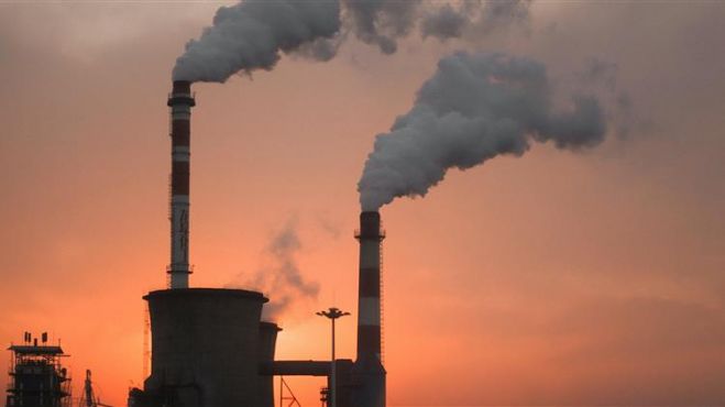 &Epsilon;&Epsilon;: 238.000 &pi;&rho;ό&omega;&rho;&omicron;&iota; &theta;ά&nu;&alpha;&tau;&omicron;&iota; &lambda;ό&gamma;&omega; &tau;&eta;&sigmaf; &alpha;&tau;&mu;&omicron;&sigma;&phi;&alpha;&iota;&rho;&iota;&kappa;ή&sigmaf; &rho;ύ&pi;&alpha;&nu;&sigma;&eta;&sigmaf;