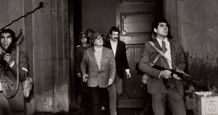 &Alpha;&lambda;&iota;έ&nu;&tau;&epsilon;: &laquo;&Alpha;&upsilon;&tau;ά &epsilon;ί&nu;&alpha;&iota; &tau;&alpha; &tau;&epsilon;&lambda;&epsilon;&upsilon;&tau;&alpha;ί&alpha; &lambda;ό&gamma;&iota;&alpha; &mu;&omicron;&upsilon;&raquo;