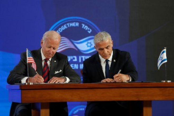 &Pi;&epsilon;&rho;&iota;&omicron;&delta;&epsilon;ί&alpha; &Mu;&pi;ά&iota;&nu;&tau;&epsilon;&nu; &sigma;&tau;&eta; &Mu;. &Alpha;&nu;&alpha;&tau;&omicron;&lambda;ή: &Gamma;&iota;&alpha; &tau;&eta;&nu; &laquo;&eta;&gamma;&epsilon;&sigma;ί&alpha; &tau;&omega;&nu; &Eta;&Pi;&Alpha; &sigma;&tau;&eta;&nu; &pi;&epsilon;&rho;&iota;&omicron;&chi;ή&raquo; &alpha;&pi;έ&nu;&alpha;&nu;&tau;&iota; &sigma;&epsilon; &Kappa;ί&nu;&alpha; &kappa;&alpha;&iota; &Rho;&omega;&sigma;ί&alpha;