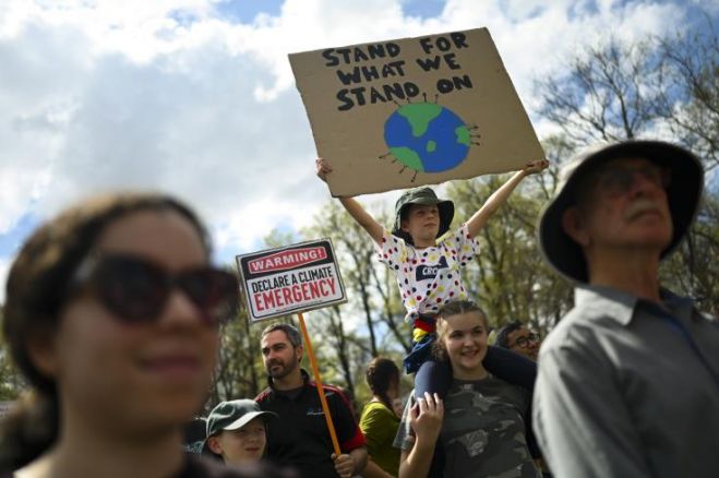 &Epsilon;&kappa;&alpha;&tau;&omicron;&mu;&mu;ύ&rho;&iota;&alpha; &nu;έ&omicron;&iota; &sigma;&epsilon; ό&lambda;&omicron; &tau;&omicron;&nu; &kappa;ό&sigma;&mu;&omicron; &pi;&lambda;&eta;&mu;&mu;ύ&rho;&iota;&sigma;&alpha;&nu; &tau;&omicron;&upsilon;&sigmaf; &delta;&rho;ό&mu;&omicron;&upsilon;&sigmaf; &pi;ό&lambda;&epsilon;&omega;&nu;
