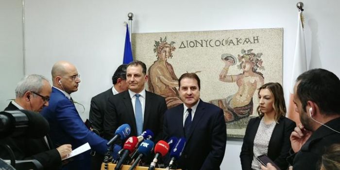 &Sigma;&tau;&eta;&nu; &tau;&sigma;έ&pi;&eta; &tau;&omicron;&upsilon; &alpha;&pi;&lambda;&omicron;ύ &alpha;&nu;&theta;&rho;ώ&pi;&omicron;&upsilon;, &tau;&omicron;&upsilon; &epsilon;&rho;&gamma;&alpha;&zeta;ό&mu;&epsilon;&nu;&omicron;&upsilon;, &tau;&omicron;&upsilon; &chi;&alpha;&mu;&eta;&lambda;&omicron;&sigma;&upsilon;&nu;&tau;&alpha;&xi;&iota;&omicron;ύ&chi;&omicron;&upsilon; &kappa;&alpha;&iota; &tau;&eta;&sigmaf; &omicron;&iota;&kappa;&omicron;&kappa;&upsilon;&rho;ά&sigmaf;, &tau;&iota; &theta;&alpha;... &mu;&pi;&epsilon;&iota;;