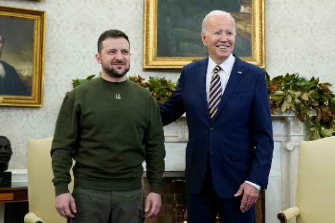 &Iota;&mu;&pi;&epsilon;&rho;&iota;&alpha;&lambda;&iota;&sigma;&tau;&iota;&kappa;ή &sigma;ύ&gamma;&kappa;&rho;&omicron;&upsilon;&sigma;&eta; &sigma;&tau;&eta;&nu; &Omicron;&upsilon;&kappa;&rho;&alpha;&nu;ί&alpha;: &Nu;έ&alpha; &phi;ά&sigma;&eta; &kappa;&lambda;&iota;&mu;ά&kappa;&omega;&sigma;&eta;&sigmaf; &sigma;&eta;&mu;&alpha;&tau;&omicron;&delta;&omicron;&tau;&epsilon;ί &eta; &sigma;&upsilon;&nu;ά&nu;&tau;&eta;&sigma;&eta; &Mu;&pi;ά&iota;&nu;&tau;&epsilon;&nu; - &Zeta;&epsilon;&lambda;έ&nu;&sigma;&kappa;&iota;