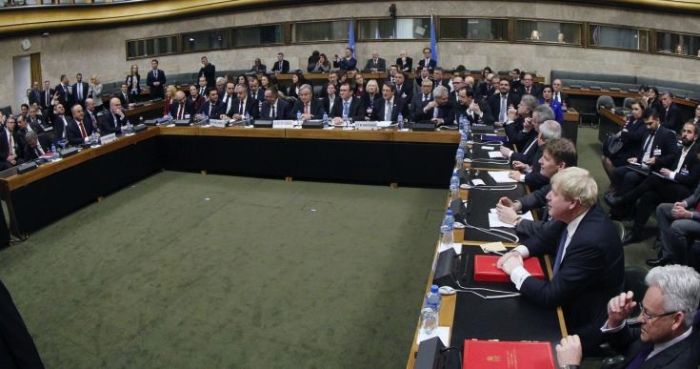 &Omicron;ύ&lambda;&lambda;&omicron;&iota; &lambda;έ&sigma;&iota;&nu; &tau;&zeta;&iota;&alpha;&iota; &pi;&omicron;&lambda;έ&sigma;&iota;&nu; &tau;&zeta;&iota;&rsquo; &omicron; &sigma;&tau;&rho;&alpha;&beta;ό&sigmaf; &tau;&zeta;&iota;&epsilon;&iota; &pi;&omicron;&upsilon; &pi;&omicron;&nu;&epsilon;ί...