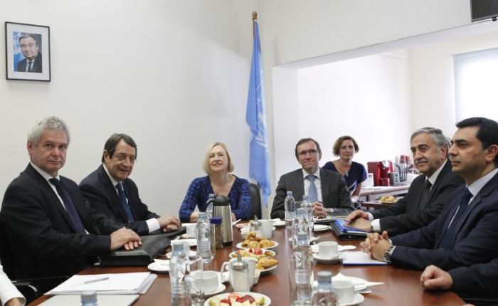 &Sigma;&upsilon;&mu;&phi;&omega;&nu;&eta;&mu;έ&nu;&omicron;&sigmaf; &omicron;&rho;&iota;&sigma;&mu;ό&sigmaf; &gamma;&iota;&alpha; &mu;ό&nu;&iota;&mu;&eta; &kappa;&alpha;&tau;&omicron;&iota;&kappa;ί&alpha; &kappa;&alpha;&iota; &tau;έ&sigma;&sigma;&epsilon;&rho;&iota;&sigmaf; &epsilon;&lambda;&epsilon;&upsilon;&theta;&epsilon;&rho;ί&epsilon;&sigmaf;