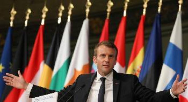 &Omicron;&xi;ύ&nu;&epsilon;&tau;&alpha;&iota; &eta; &alpha;&nu;&alpha;&mu;έ&tau;&rho;&eta;&sigma;&eta; &mu;&epsilon; &alpha;&nu;&tau;ί&pi;&alpha;&lambda;&alpha; &iota;&mu;&pi;&epsilon;&rho;&iota;&alpha;&lambda;&iota;&sigma;&tau;&iota;&kappa;ά &kappa;έ&nu;&tau;&rho;&alpha;, &alpha;&lambda;&lambda;ά &kappa;&alpha;&iota; &eta; &kappa;ό&nu;&tau;&rho;&alpha; &epsilon;&nu;&tau;ό&sigmaf; &Epsilon;&Epsilon;