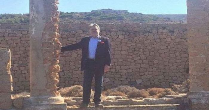 &Mu;&alpha;&kappa;&rho;ό&nu;&eta;&sigma;&omicron;&sigmaf; - &Sigma;&Upsilon;&Rho;&Iota;&Zeta;&Alpha;: &Alpha;&upsilon;&tau;ό "&hellip;&tau;&omicron; &chi;ώ&mu;&alpha; &delta;&epsilon;&nu; έ&delta;&epsilon;&sigma;&epsilon; &pi;&omicron;&tau;έ &mu;&epsilon; &tau;&eta; &phi;&tau;έ&rho;&nu;&alpha; &tau;&omicron;&upsilon;&sigmaf;"