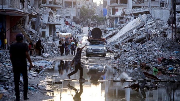&Pi;&epsilon;&delta;ί&omicron; &mu;ά&chi;&eta;&sigmaf; ό&lambda;&omicron;&sigmaf; &omicron; &pi;&lambda;&alpha;&nu;ή&tau;&eta;&sigmaf;: 56 &epsilon;&nu;&epsilon;&rho;&gamma;έ&sigmaf; &sigma;&upsilon;&gamma;&kappa;&rho;&omicron;ύ&sigma;&epsilon;&iota;&sigmaf;, &omicron;&iota; &pi;&epsilon;&rho;&iota;&sigma;&sigma;ό&tau;&epsilon;&rho;&epsilon;&sigmaf; &mu;&epsilon;&tau;ά &tau;&omicron;&nu; &Beta;' &Pi;&alpha;&gamma;&kappa;ό&sigma;&mu;&iota;&omicron; &Pi;ό&lambda;&epsilon;&mu;&omicron;