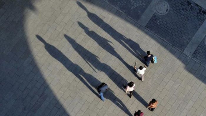 Eurostat: &Pi;&rho;&omega;&tau;&alpha;&theta;&lambda;ή&tau;&rho;&iota;&alpha; &eta; &Epsilon;&lambda;&lambda;ά&delta;&alpha; &sigma;&tau;&eta;&nu; &alpha;&nu;&epsilon;&rho;&gamma;ί&alpha; &tau;&omega;&nu; &nu;έ&omega;&nu;