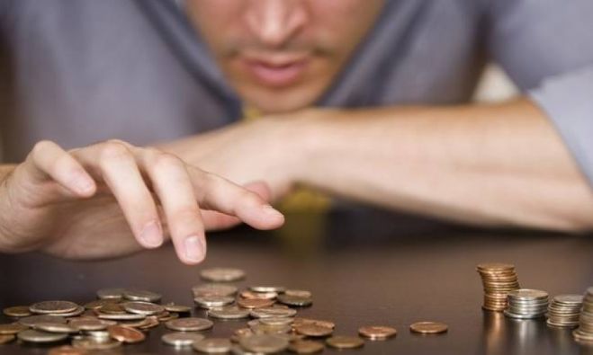 &Sigma;&upsilon;&mu;&beta;&alpha;ί&nu;&epsilon;&iota; &sigma;&tau;&eta;&nu; &Epsilon;&lambda;&lambda;ά&delta;&alpha;: &Mu;&epsilon; 416,09 &epsilon;&upsilon;&rho;ώ &mu;&iota;&kappa;&tau;ά &laquo;&zeta;&omicron;&upsilon;&nu;&raquo; 607.906 &epsilon;&rho;&gamma;&alpha;&zeta;ό&mu;&epsilon;&nu;&omicron;&iota;...