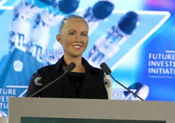 &Tau;&omicron; &rho;&omicron;&mu;&pi;ό&tau; &Sigma;&omicron;&phi;ί&alpha; έ&rho;&chi;&epsilon;&tau;&alpha;&iota; &sigma;&tau;&eta;&nu; &Kappa;ύ&pi;&rho;&omicron;