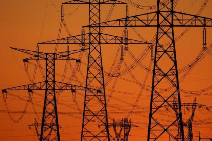 &Sigma;&upsilon;&nu;έ&nu;&omicron;&chi;&omicron;&iota; &sigma;&tau;&omicron; έ&gamma;&kappa;&lambda;&eta;&mu;&alpha;, &pi;&omicron;&upsilon; &omicron;&delta;&eta;&gamma;&epsilon;ί &tau;&omicron; &lambda;&alpha;ό &sigma;&tau;&eta;&nu; &epsilon;&nu;&epsilon;&rho;&gamma;&epsilon;&iota;&alpha;&kappa;ή &phi;&tau;ώ&chi;&epsilon;&iota;&alpha;*