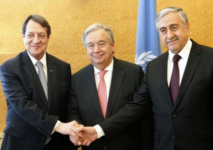 &Mu;&epsilon; &mu;&epsilon;&iota;&omega;&mu;έ&nu;&epsilon;&sigmaf; &pi;&rho;&omicron;&sigma;&delta;&omicron;&kappa;ί&epsilon;&sigmaf; &eta; &sigma;&eta;&mu;&epsilon;&rho;&iota;&nu;ή &sigma;&upsilon;&nu;ά&nu;&tau;&eta;&sigma;&eta; Έ&iota;&nu;&tau;&epsilon; - &Alpha;&kappa;&iota;&nu;&tau;&zeta;ί