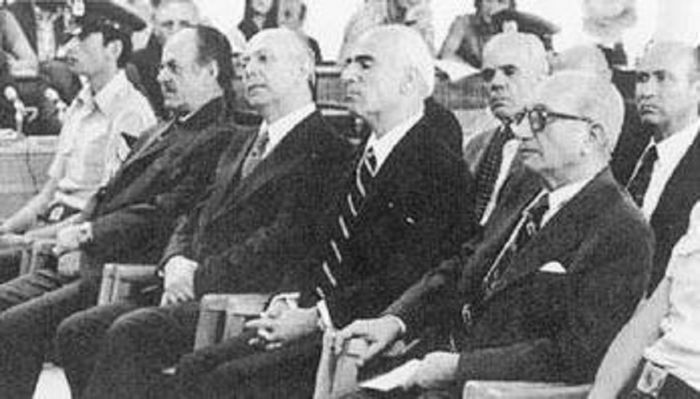 &Omicron;&iota; &alpha;&mu;&epsilon;&tau;&alpha;&nu;ό&eta;&tau;&omicron;&iota; &alpha;&rho;&chi;&iota;&chi;&omicron;&upsilon;&nu;&tau;&alpha;ί&omicron;&iota;