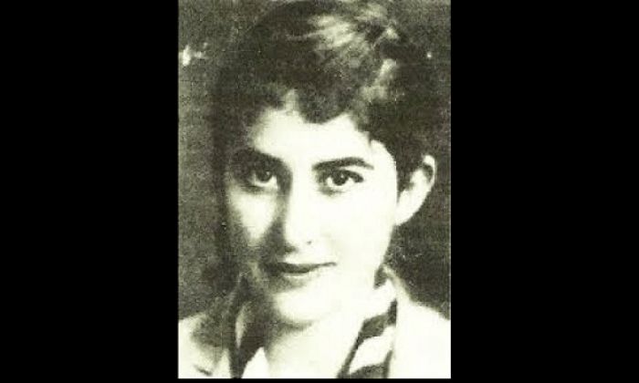 &Eta;&rho;ώ &Kappa;&omega;&nu;&sigma;&tau;&alpha;&nu;&tau;&omicron;&pi;&omicron;ύ&lambda;&omicron;&upsilon;: &Mu;&epsilon; &delta;&epsilon;&kappa;&alpha;&epsilon;&pi;&tau;ά &sigma;&phi;&alpha;ί&rho;&epsilon;&sigmaf;, ό&sigma;&epsilon;&sigmaf; &kappa;&alpha;&iota; &tau;&alpha; &chi;&rho;ό&nu;&iota;&alpha; &tau;&eta;&sigmaf;&hellip;