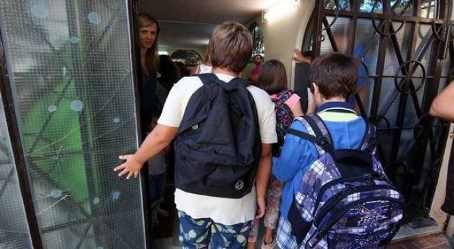 &Alpha;&sigmaf; &alpha;&rho;&chi;ί&sigma;&omicron;&upsilon;&mu;&epsilon;, &lambda;&omicron;&iota;&pi;ό&nu;, &alpha;&pi;ό &tau;&alpha;  &beta;&alpha;&sigma;&iota;&kappa;ά!