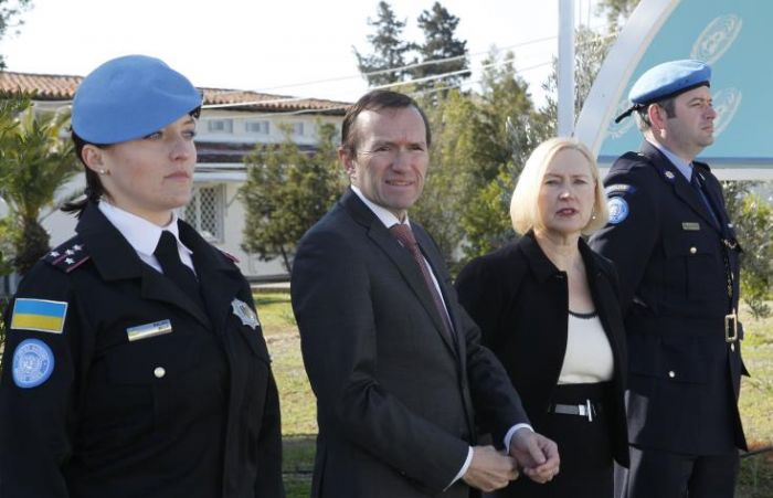 Έ&iota;&nu;&tau;&epsilon;: &Tau;&omicron; &Kappa;&upsilon;&pi;&rho;&iota;&alpha;&kappa;ό &mu;&pi;&omicron;&rho;&epsilon;ί &nu;&alpha; &lambda;&upsilon;&theta;&epsilon;ί