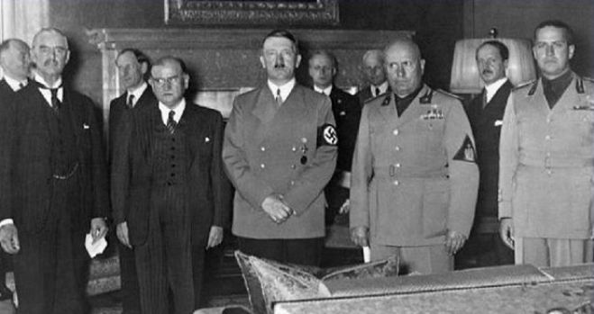 29 &Sigma;&epsilon;&pi;&tau;έ&mu;&beta;&rho;&eta; 1938: &Eta; &kappa;&alpha;&tau;ά&pi;&tau;&upsilon;&sigma;&tau;&eta; &laquo;&Sigma;&upsilon;&mu;&phi;&omega;&nu;ί&alpha; &tau;&omicron;&upsilon; &Mu;&omicron;&nu;ά&chi;&omicron;&upsilon;&raquo;