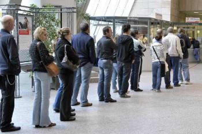 &Gamma;&epsilon;&rho;&mu;&alpha;&nu;ί&alpha;: &Eta; &phi;&tau;&eta;&nu;ή &epsilon;&rho;&gamma;&alpha;&sigma;ί&alpha; &kappa;&alpha;&iota; &omicron;&iota; &pi;&epsilon;&rho;&iota;&kappa;&omicron;&pi;έ&sigmaf; &sigma;&tau;&iota;&sigmaf; &pi;&alpha;&rho;&omicron;&chi;έ&sigmaf; &laquo;&epsilon;&kappa;&tau;ό&xi;&epsilon;&upsilon;&sigma;&alpha;&nu;&raquo; &tau;&eta;&nu; &alpha;&nu;&tau;&alpha;&gamma;&omega;&nu;&iota;&sigma;&tau;&iota;&kappa;ό&tau;&eta;&tau;&alpha;