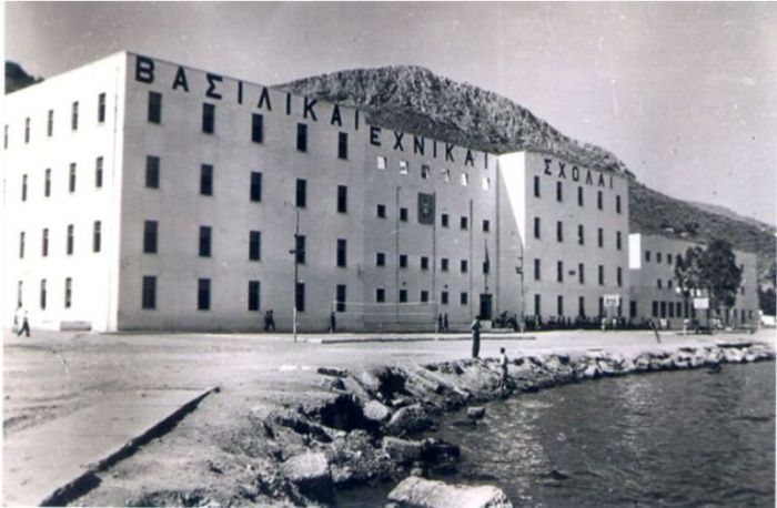 &Epsilon;&lambda;&lambda;ά&delta;&alpha;: 2 &Mu;ά&rho;&tau;&eta; 1949 - &Omicron;&iota; &Beta;&alpha;&sigma;&iota;&lambda;&iota;&kappa;έ&sigmaf; &Tau;&epsilon;&chi;&nu;&iota;&kappa;έ&sigmaf; &Sigma;&chi;&omicron;&lambda;έ&sigmaf; &Lambda;έ&rho;&omicron;&upsilon; &xi;&epsilon;&kappa;&iota;&nu;&omicron;ύ&nu; &tau;&eta;&nu; &laquo;&alpha;&nu;&alpha;&mu;ό&rho;&phi;&omega;&sigma;&iota;&nu;&raquo; &tau;&omega;&nu; &alpha;&nu;ή&lambda;&iota;&kappa;&omega;&nu; &alpha;&nu;&tau;&alpha;&rho;&tau;ώ&nu;