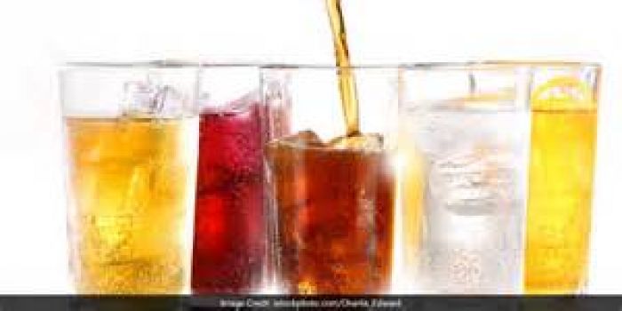 &Alpha;&upsilon;&xi;&eta;&mu;έ&nu;&omicron;&sigmaf; &omicron; &kappa;ί&nu;&delta;&upsilon;&nu;&omicron;&sigmaf; &epsilon;&gamma;&kappa;&epsilon;&phi;&alpha;&lambda;&iota;&kappa;&omicron;ύ &kappa;&alpha;&iota; ά&nu;&omicron;&iota;&alpha;&sigmaf;