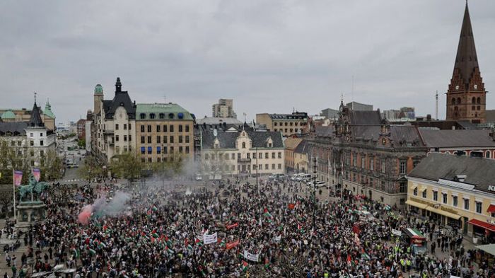 EUROVISION: &Kappa;&alpha;&tau;&alpha;&delta;ί&kappa;&eta; &gamma;&iota;&alpha; &tau;&alpha; &iota;&sigma;&rho;&alpha;&eta;&lambda;&iota;&nu;ά &epsilon;&gamma;&kappa;&lambda;ή&mu;&alpha;&tau;&alpha; &pi;&alpha;&rho;ά &tau;&eta;&nu; &pi;&rho;&omicron;&sigma;&pi;ά&theta;&epsilon;&iota;&alpha; &xi;&epsilon;&pi;&lambda;ύ&mu;&alpha;&tau;&omicron;&sigmaf; &alpha;&pi;ό &tau;&eta; &delta;&iota;&omicron;&rho;&gamma;&alpha;&nu;ώ&tau;&rho;&iota;&alpha; &alpha;&rho;&chi;ή (video)