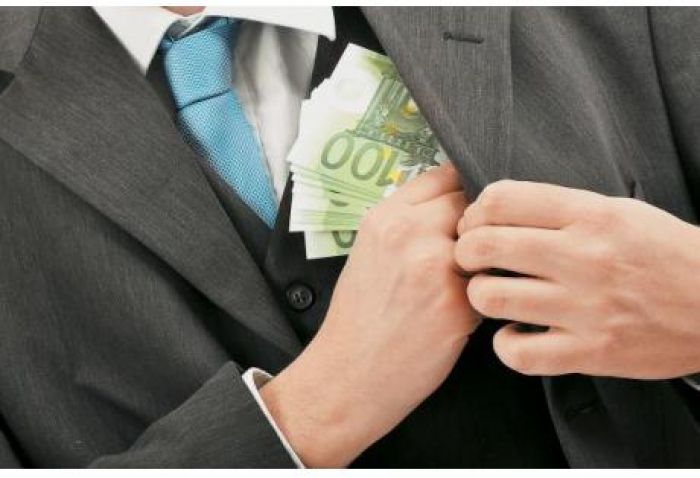 &Mu;&alpha;&sigmaf; &lambda;&epsilon;ί&pi;&epsilon;&iota; &eta; &pi;&omicron;&lambda;&iota;&tau;&iota;&kappa;ή &omega;&rho;ί&mu;&alpha;&nu;&sigma;&eta;, &eta; &eta;&theta;&iota;&kappa;ή &kappa;&alpha;&iota; &tau;&omicron; &delta;&eta;&mu;ό&sigma;&iota;&omicron; &sigma;&upsilon;&mu;&phi;έ&rho;&omicron;&nu;