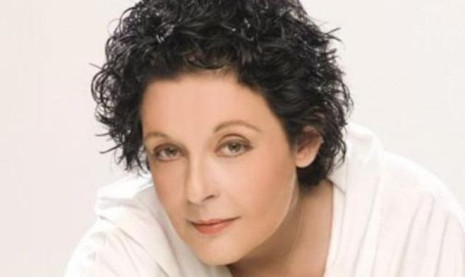 &Tau;ί&nu;&omicron;&sigmaf; &Epsilon;&phi;&eta;&beta;&epsilon;ί&alpha;;