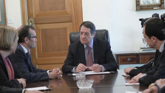 &Tau;&eta;&lambda;&epsilon;&phi;&omega;&nu;&iota;&kappa;έ&sigmaf; &sigma;&upsilon;&nu;&omicron;&mu;&iota;&lambda;ί&epsilon;&sigmaf; &Alpha;&nu;&alpha;&sigma;&tau;&alpha;&sigma;&iota;ά&delta;&eta; &mu;&epsilon; '&Epsilon;&iota;&nu;&tau;&epsilon; &kappa;&alpha;&iota; &Nu;&tau;ά&nu;&kappa;&alpha;&nu;